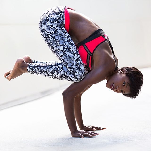 5 yoga Instagram pages you should follow